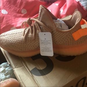 clay yeezy size 7